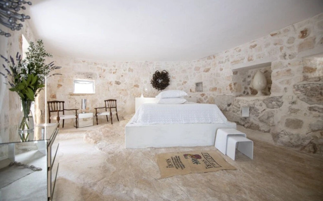 Trullo e Lamie Fiabeschi con Piscina Privata