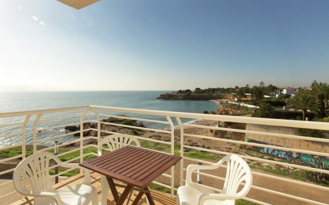 Quaint Apartment near Sea