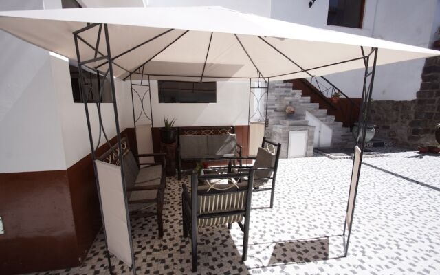 Kusipaqari Hotel
