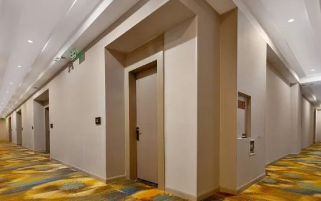 Jingfeng Hotel (Chongqing West Railway Station Southwest Hospital)