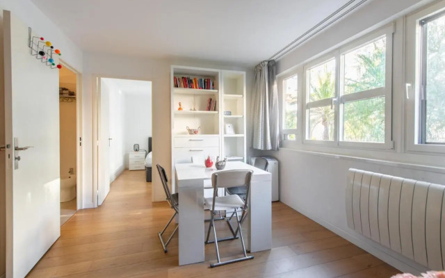 Nice Flat 5 min walking from the sea