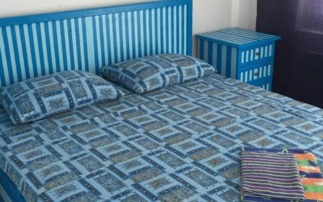 U Treh Roz Guest House