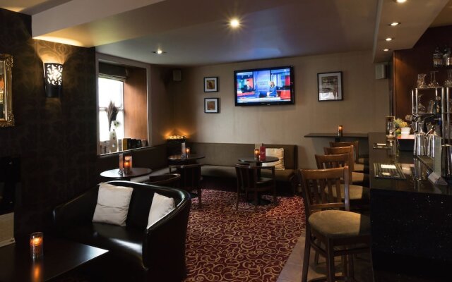 Fairburn Hotel