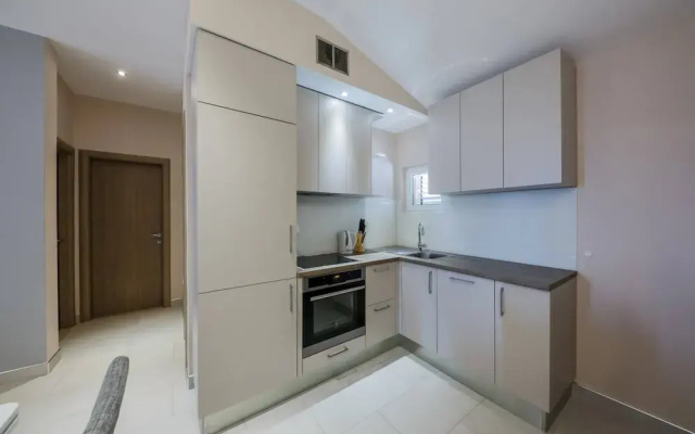 Two-bedroom Apartment Near Beach