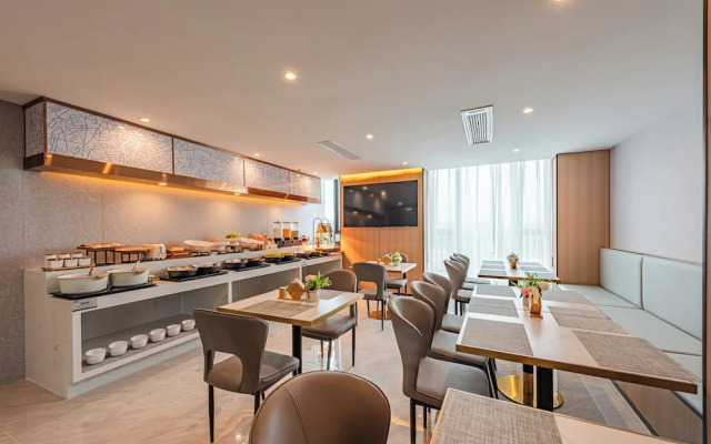 Poltton International Apartment - Guangzhou Knowledge City Wangcun Subway Station
