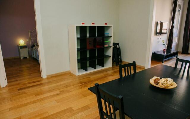 Cozy Apartment Near Sagrada Familia 21B