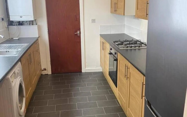 Immaculate 4-bed House Near Anfield and Goodison