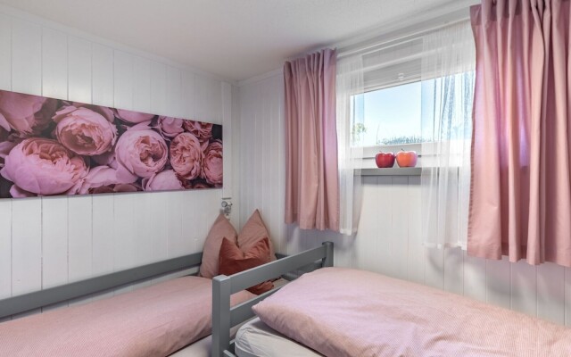 Holiday Home on the Mountain With Views