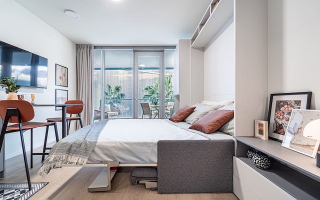 Luxury Waterfront Studio Balcony&Parking