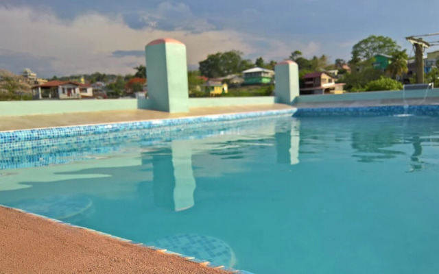 Maya Bella Downtown Hotel