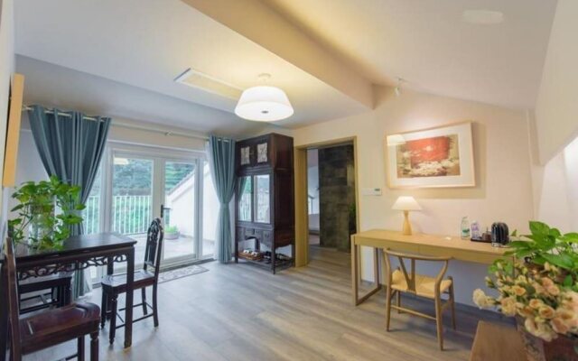 Floral Hotel Blue Minshuku