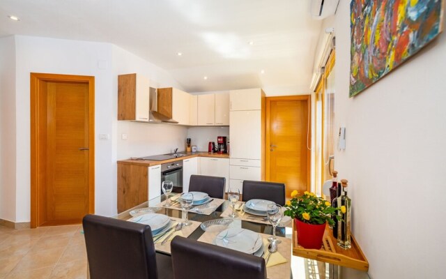 A1 Beautiful apt W.magnificent View and Pool use
