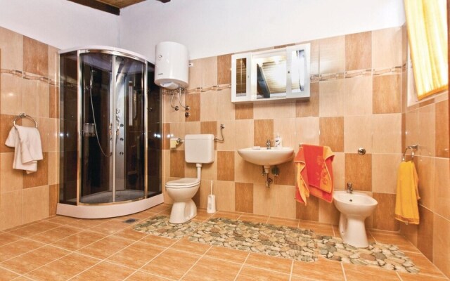 Stunning Home in Stifanici With Wifi and 3 Bedrooms
