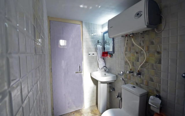 OYO Rooms Lake View Mall Road 2