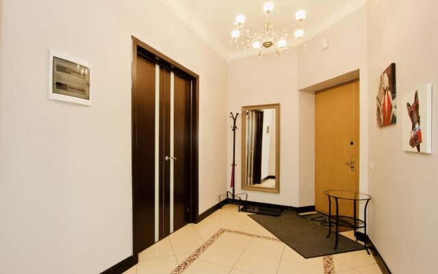 LUXKV Apartment on Zemlyanoy Val 52