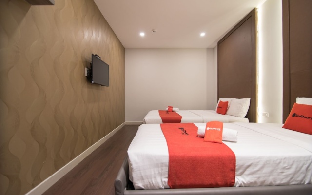 Reddoorz Plus Near Saigon Centre – Guest Rooms – Ho Chi Minh City