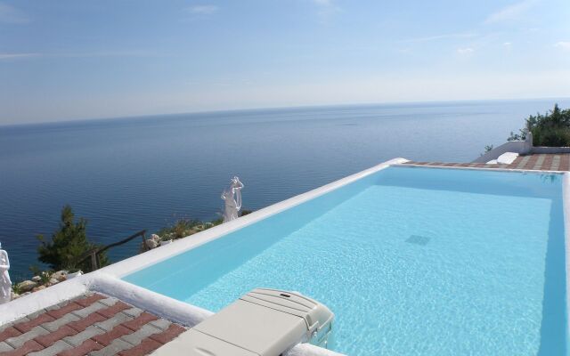 Koumaros Villas