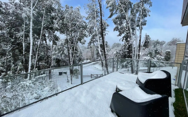 Casa familiar en el bosque