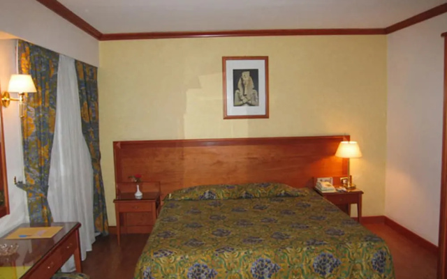 Philippe Luxor Hotel