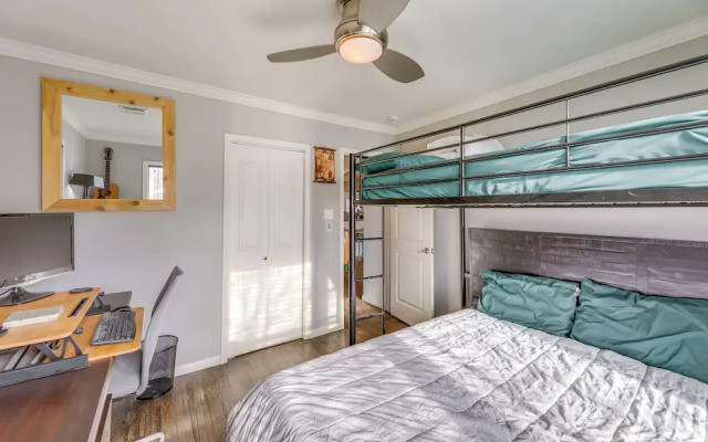 Pet-friendly Austin Home w/ Private Yard + Deck!