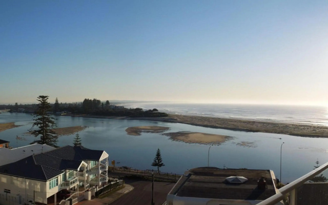 Ocean Views, SUNDRIFT- Unit 26 – Outside – The Entrance