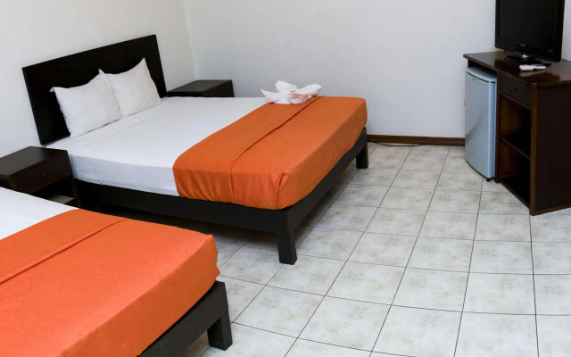 Hotel Puntarenas Beach