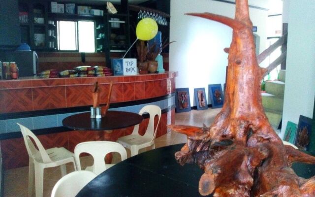 New Siargao Manor Hotel - Hostel