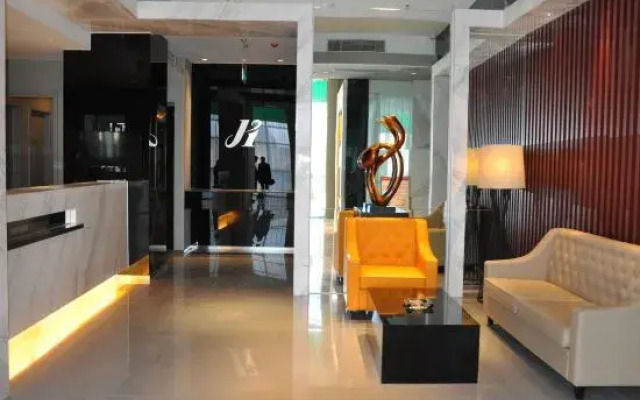 Yuejia Hotel (Xuancheng Jingtingshan Branch)