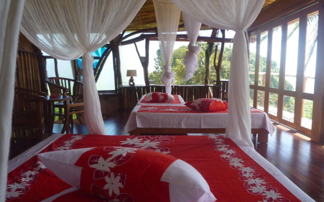 Vanira Lodge