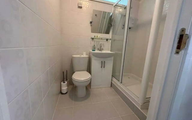 Beautiful 3-bed Apartment in Swansea