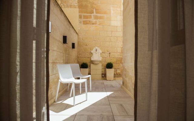 U Collection Townhouse