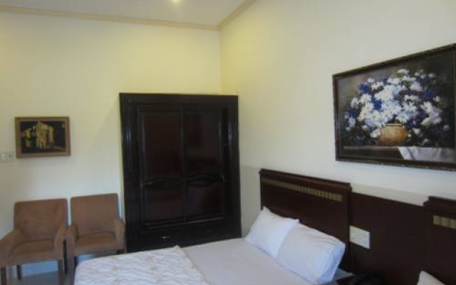 Contempo Hotel