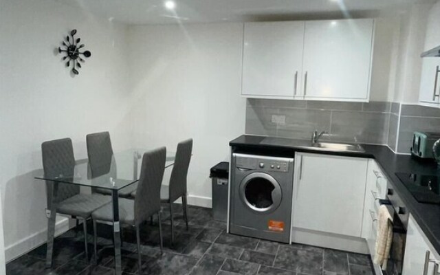 Immaculate 2-bed Apartment in London