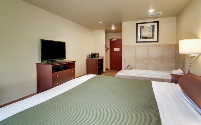 Cobblestone Hotel & Suites - Salem