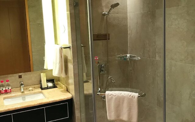 QueenSir International Hotel