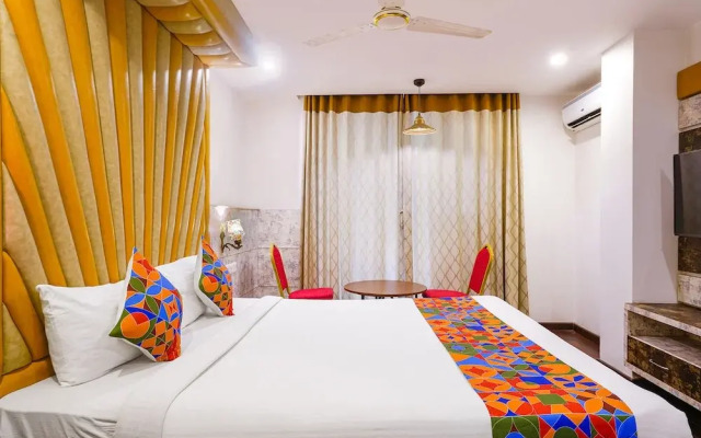 Fabhotel Wr Grand