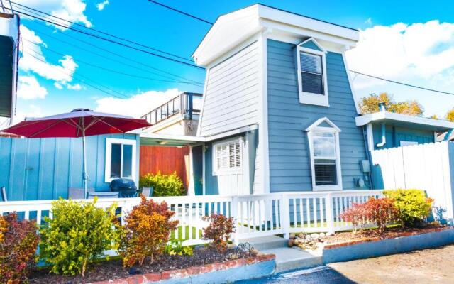 Ocean Echo Inn and Beach Cottages