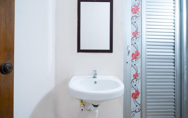 Super OYO 2285 Art Guest House Syariah