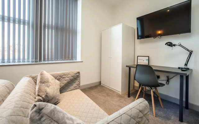 Exquisite Serviced Studio With Private Parking