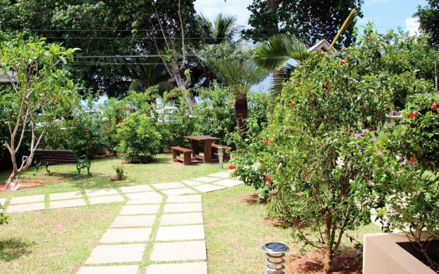Pirogue Lodge