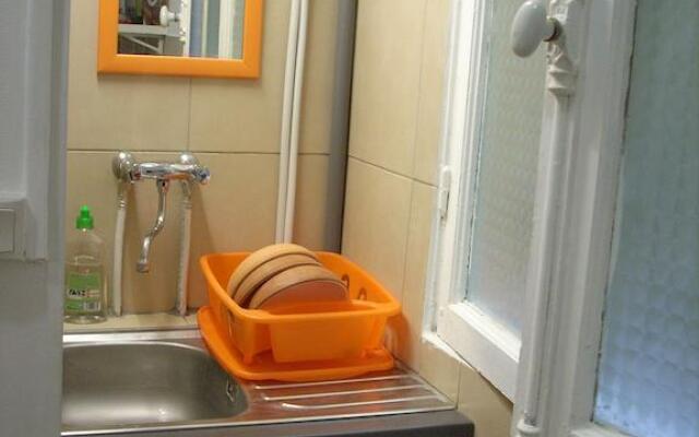 Studette-Bonbonnière