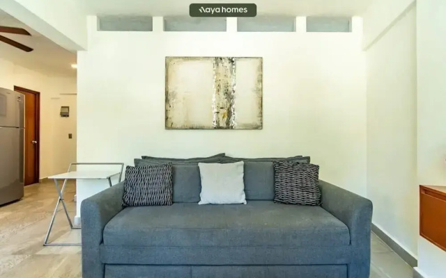 Beachfront 2BR Condo - Pool - Blue Flag Beach