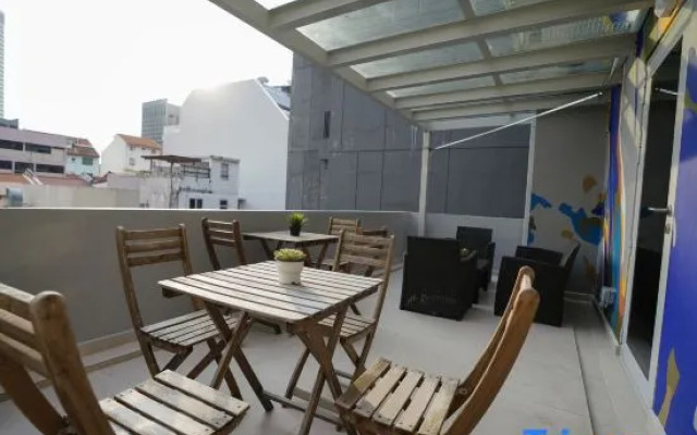 ST Signature Bugis Middle