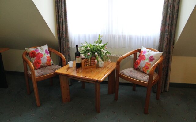 Zur Kaiserpfalz - Hotel-Spa-Camping