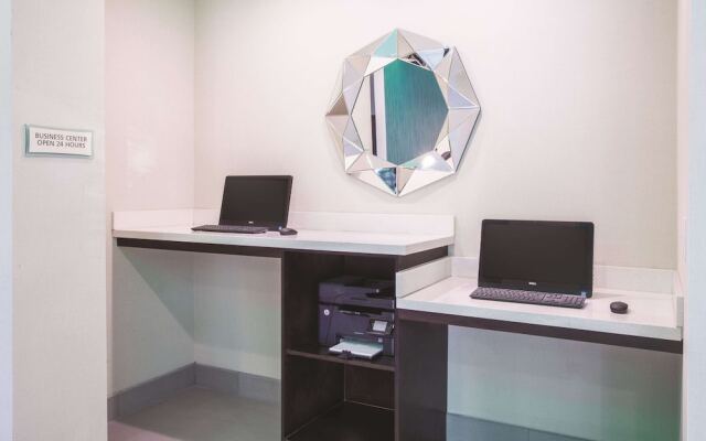 La Quinta Inn & Suites by Wyndham Cullman