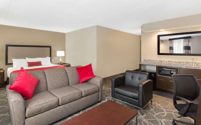 Clarion Inn Des Moines Airport