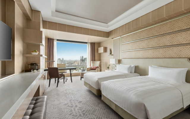 Shangri-La Residences at the Fort, Manila
