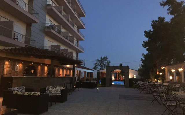 Stefania Beach Hotel
