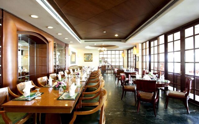 R Hotel Rancamaya