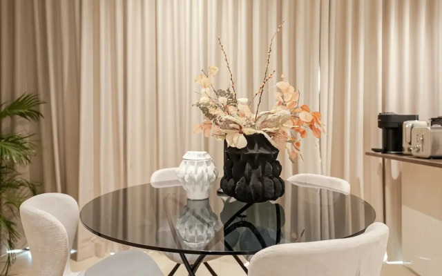 Luxe Living - Spacious 2BR - Marina Gate
